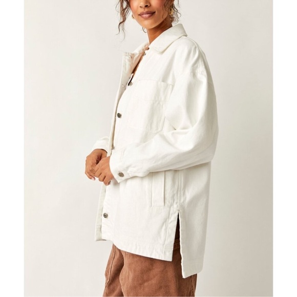 FREE PEOPLE Madison City Twill Jacket size M Optic White Shacket NWT Oversized - Picture 2 of 6